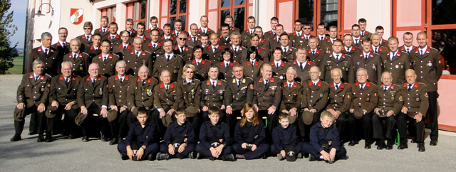 Gruppenfoto der FF Gföhl vom 4. Oktober 2009